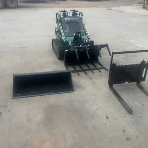 DAX 380 Skid Steer Loader