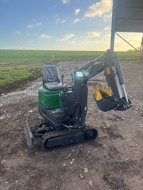 DAX 07 Mini Excavator - Image 5